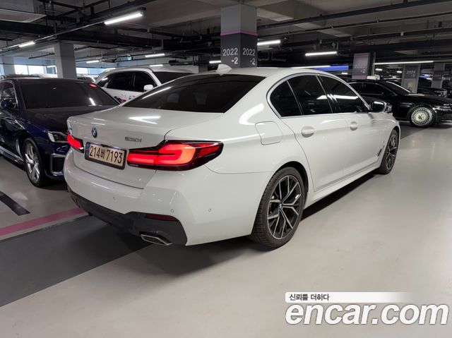 BMW 5-Series 530i xDrive M Sport Package — пробег 125 976 км — фото 2 из 5
