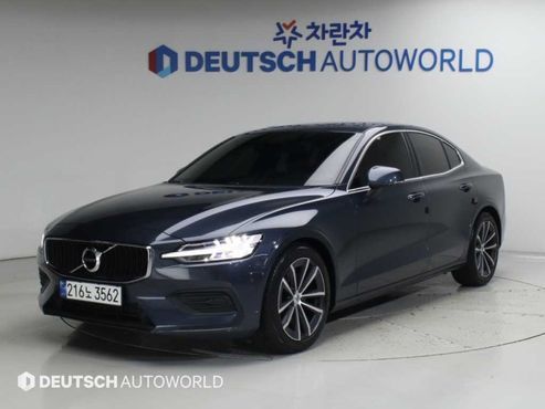 Volvo S60 B5 Momentum — пробег 63 780 км — фото 1 из 5