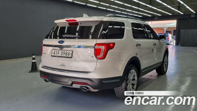 Ford Explorer 2.3 Limited 4WD 5th — пробег 88 499 км — фото 2 из 5