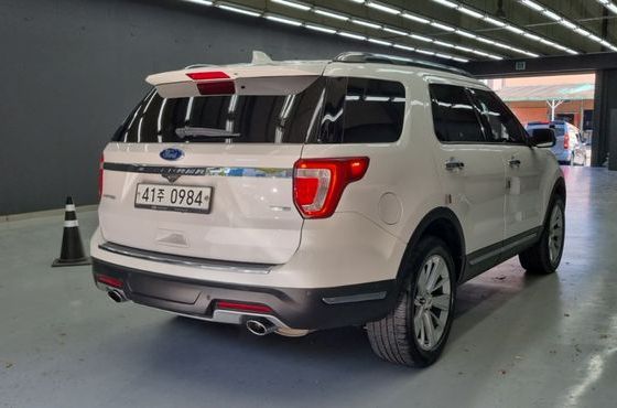 Ford Explorer 2.3 Limited 4WD 5th — пробег 88 499 км — фото 2 из 5