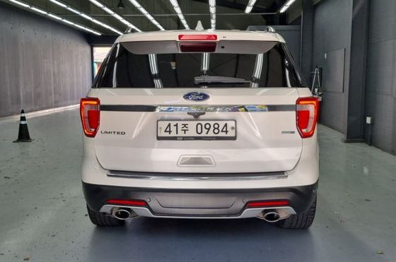 Ford Explorer 2.3 Limited 4WD 5th — пробег 88 499 км — фото 3 из 5
