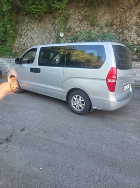 Hyundai Starex 5-Seater VAN CVX Deluxe — пробег 310 000 км — фото 3 из 5