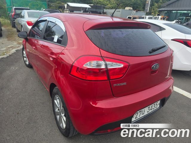 Kia pride 1.6 GDI Hatchback Luxury — пробег 51 000 км — фото 3 из 5