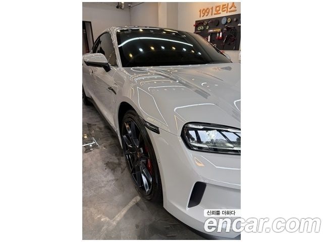 Porsche Taycan Base — пробег 23 000 км — фото 2 из 5
