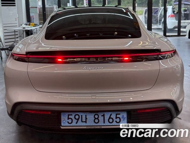 Porsche Taycan Base — пробег 23 000 км — фото 4 из 5
