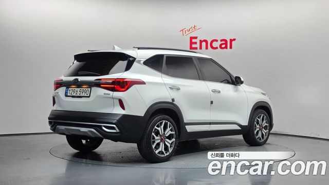 Kia Seltos из Кореи Encar