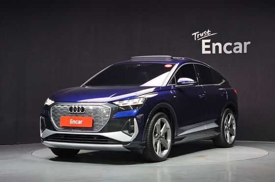 Audi Q4 e-tron 45 Premium Sportback — пробег 2 940 км — фото 1 из 5