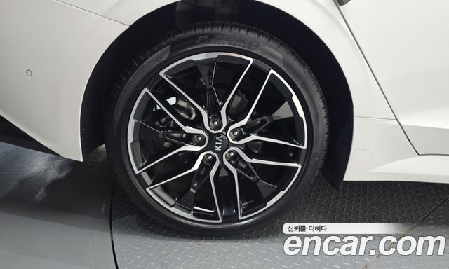 Kia K5 1.6 Turbo Signature — пробег 17 800 км — фото 5 из 5