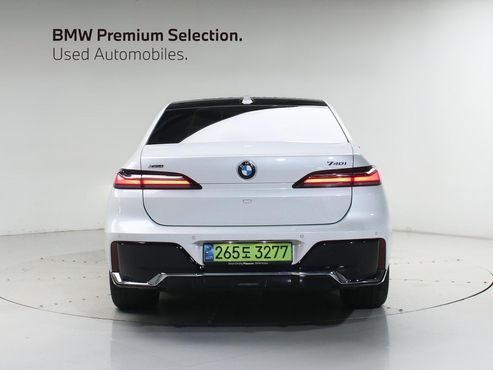 BMW 7-Series 740i xDrive M Sport — пробег 5 874 км — фото 4 из 5
