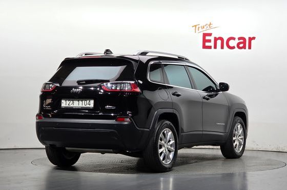 Jeep Cherokee 2.4 Longitude High AWD — пробег 67 377 км — фото 2 из 5