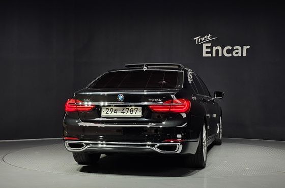 BMW 7-Series 740Li xDrive — пробег 211 272 км — фото 4 из 5