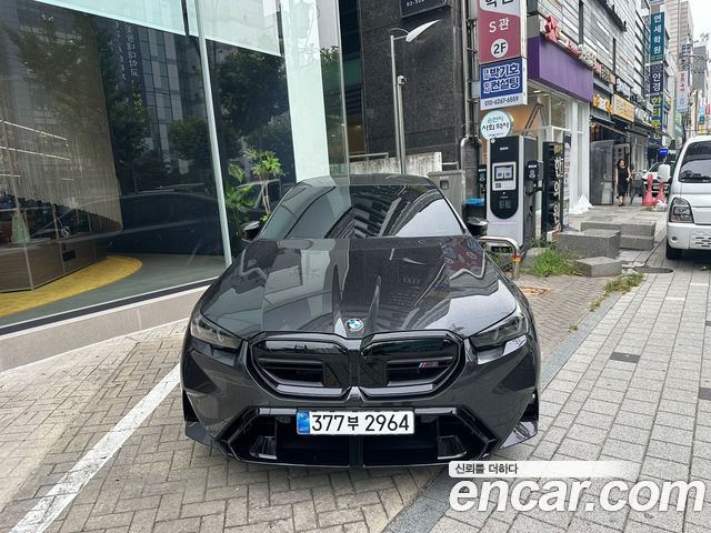 BMW M5 M5 Sedan — пробег 954 км — фото 1 из 5