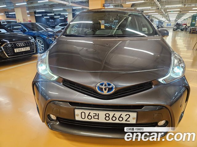 Toyota Prius 1.8 — пробег 126 722 км — фото 3 из 5