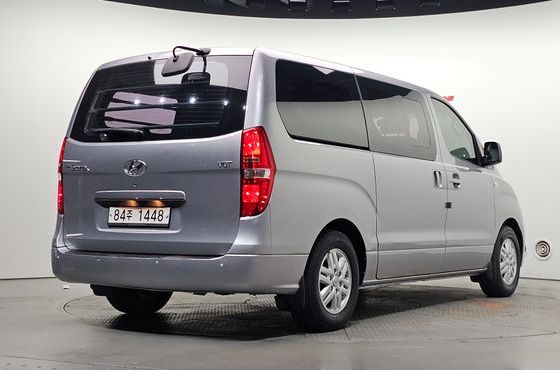 Hyundai Starex 5-Seater VAN Smart — пробег 106 883 км — фото 2 из 5