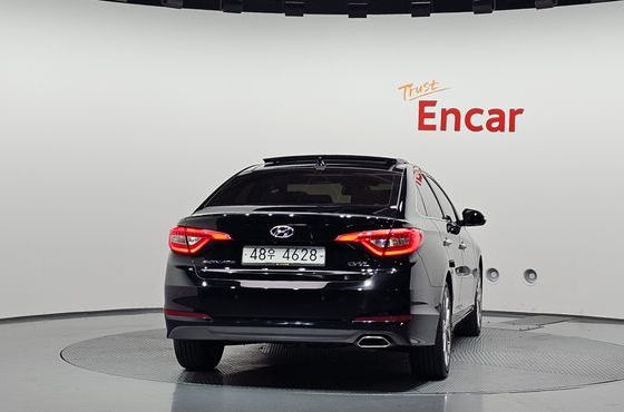 Hyundai Sonata 2.0 Smart Special — пробег 105 917 км — фото 4 из 5