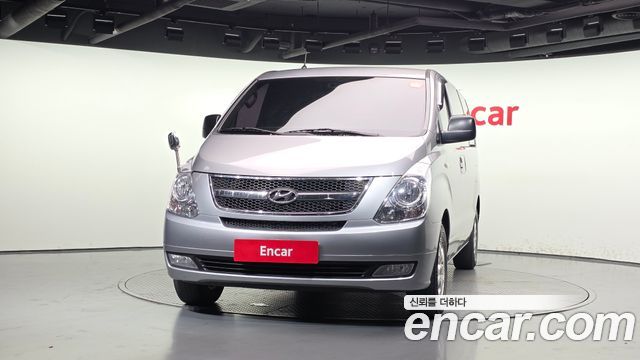 Hyundai Starex 3-Seater VAN CVX Luxury — пробег 268 986 км — фото 3 из 5