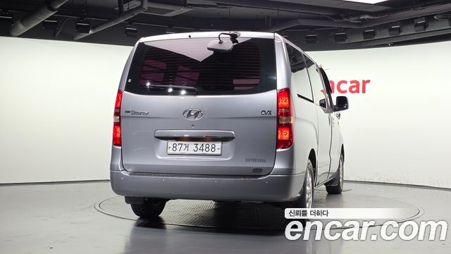 Hyundai Starex 3-Seater VAN CVX Luxury — пробег 268 986 км — фото 4 из 5