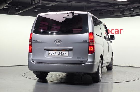 Hyundai Starex 3-Seater VAN CVX Luxury — пробег 268 986 км — фото 4 из 5