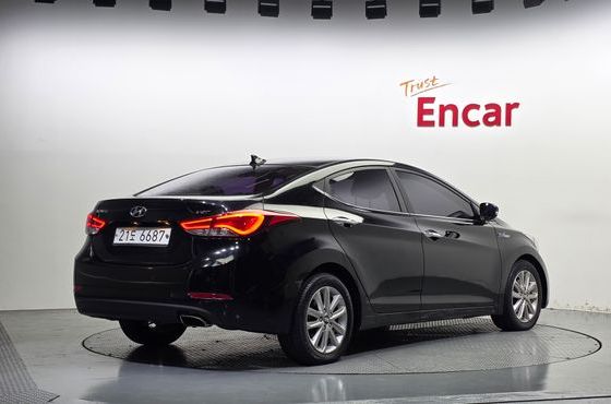 Hyundai AVANTE 1.6 VGT Premium Standard — пробег 176 670 км — фото 2 из 5