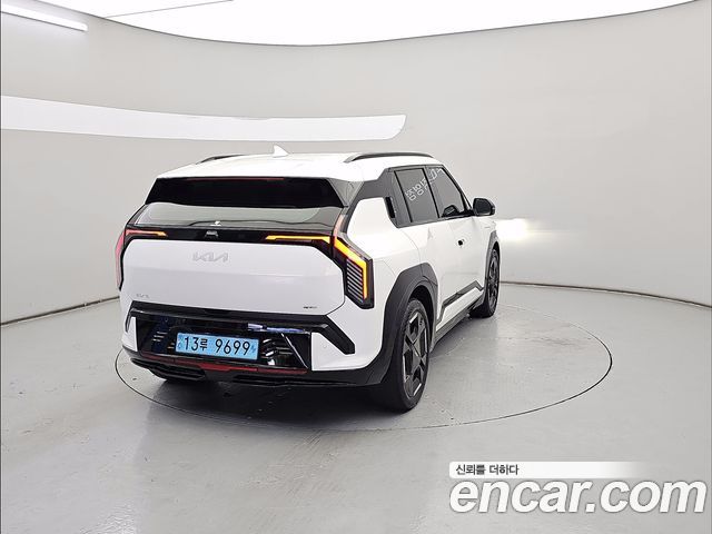 Kia EV3 Long Range 2WD GT Line — пробег 45 336 км — фото 3 из 5