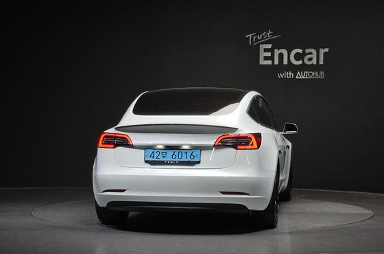 Tesla Model 3 Standard Range Plue RWD — пробег 188 516 км — фото 4 из 5