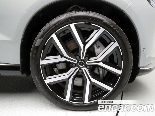 Volvo EX90 Twin Motor Performance Ultra 6-Seater — пробег 860 км — фото 5 из 5