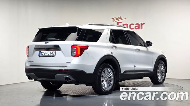 Ford Explorer 2.3 LimIted 4WD — пробег 59 372 км — фото 2 из 5