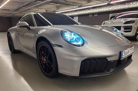 Porsche 911 Carrera 4 GTS — пробег 1 041 км — фото 3 из 5