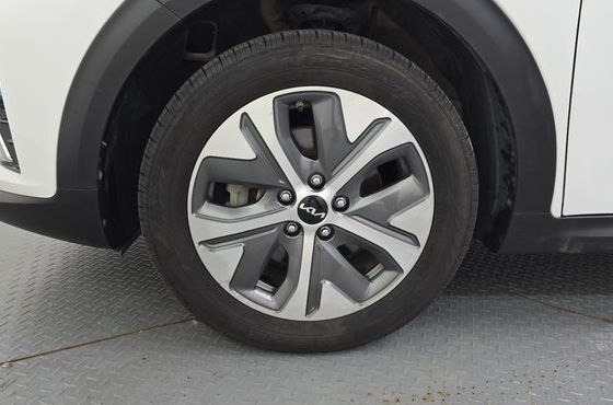 Kia Niro Prestige — пробег 130 705 км — фото 5 из 5