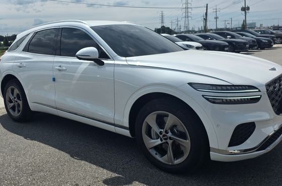 Genesis GV70 2.5T Gasoline AWD — пробег 2 360 км — фото 2 из 5
