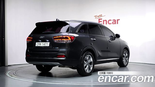 Kia Sorento Diesel 2.0 2WD Prestige — пробег 118 566 км — фото 2 из 5