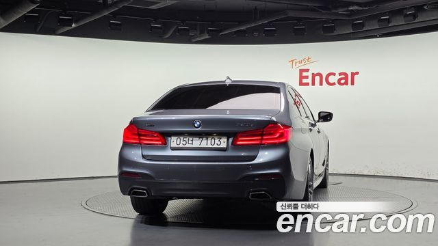 BMW 5-Series 520d xDrive M Sport Package Plus — пробег 175 529 км — фото 4 из 5
