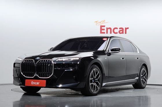 BMW i7 eDrive 50 M Sport — пробег 54 141 км — фото 1 из 5