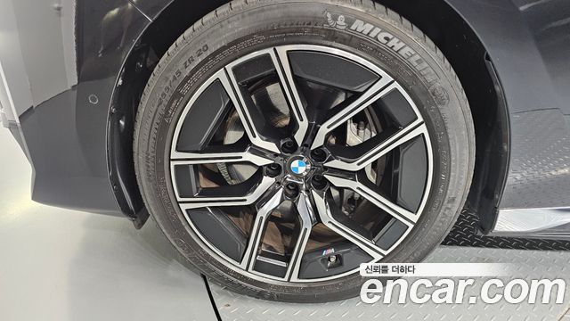 BMW i7 eDrive 50 M Sport — пробег 54 141 км — фото 5 из 5