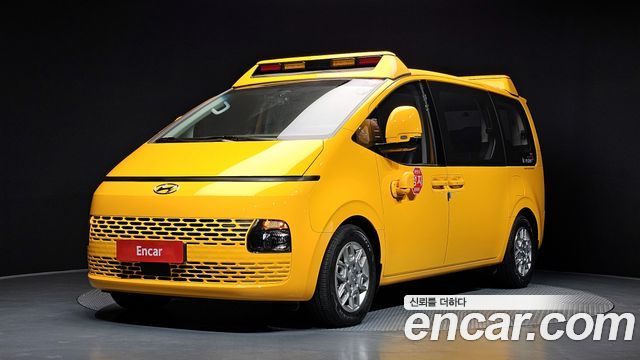 Hyundai Staria L3.5  Kinder Safety Car 11-Seater — пробег 15 310 км — фото 1 из 5
