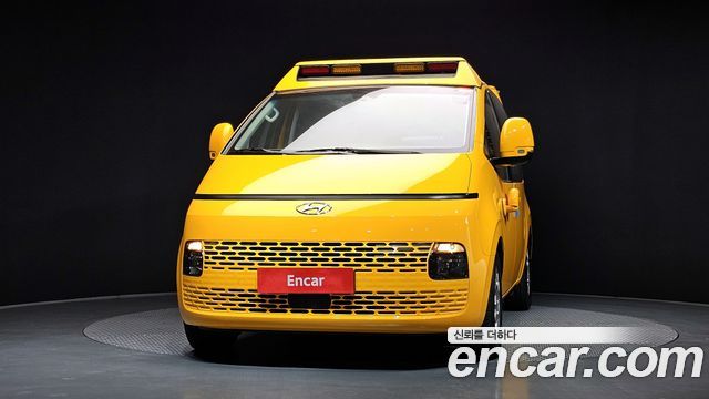 Hyundai Staria L3.5  Kinder Safety Car 11-Seater — пробег 15 310 км — фото 3 из 5