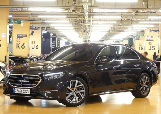 Mercedes-Benz E-Class E220d 4MATIC Exclusive — пробег 28 000 км — фото 1 из 5