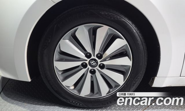 Hyundai Grandeur Premium — пробег 170 132 км — фото 5 из 5
