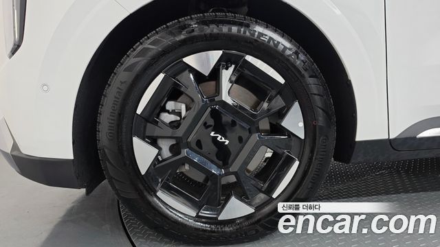 Kia Carnival Gasoline 7-Seater Signature — пробег 4 721 км — фото 5 из 5