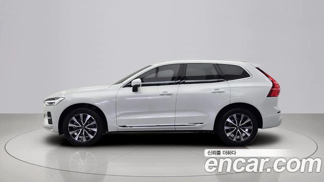Volvo XC60 B5 Ultimate Bright — пробег 24 525 км — фото 2 из 5