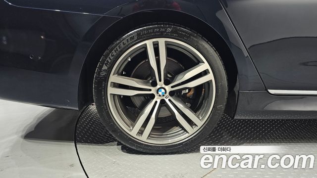 BMW 7-Series 740Li xDrive M Sport Package — пробег 126 472 км — фото 5 из 5