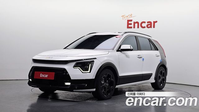 Kia Niro Signature — пробег 77 289 км — фото 1 из 5