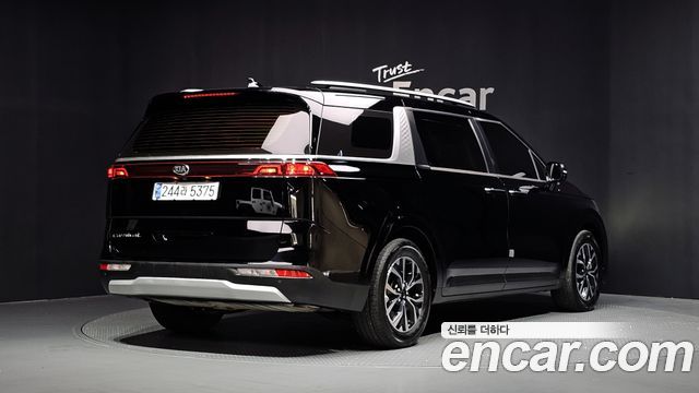 Kia Carnival Diesel 9-Seater Prestige — пробег 87 023 км — фото 2 из 5
