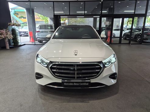 Mercedes-Benz E-Class E350e 4MATIC — пробег 7 200 км — фото 3 из 5