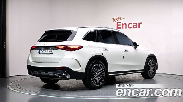 Mercedes-Benz GLC-Class GLC300 4MATIC AMG Line — пробег 17 817 км — фото 2 из 5