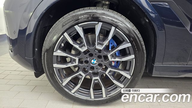 BMW X6 xDrive40i M Sport — пробег 4 655 км — фото 5 из 5