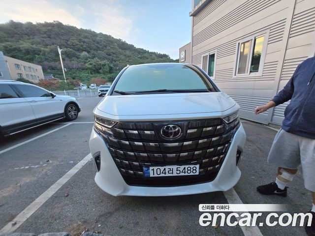 Toyota Alphard 2.5 HEV Premium AWD — пробег 19 024 км — фото 1 из 5