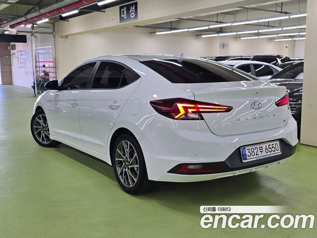 Hyundai AVANTE 1.6 Smart — пробег 109 000 км — фото 5 из 5
