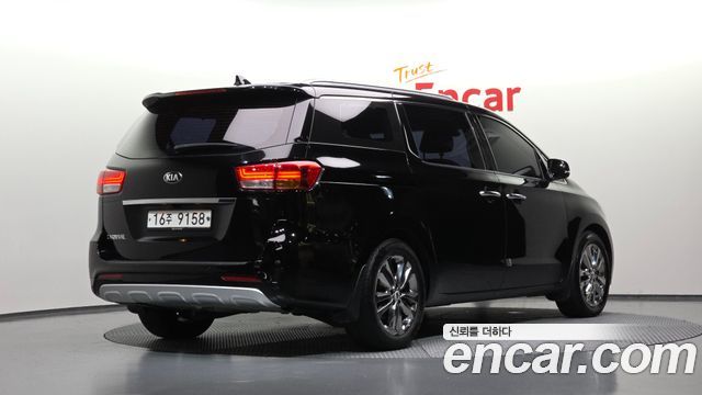 Kia Carnival 9-Seater Noblesse Special — пробег 130 320 км — фото 2 из 5