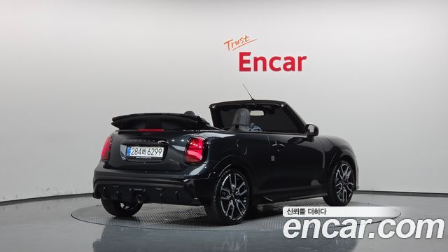 Mini Cooper Convertible JCW — пробег 2 111 км — фото 2 из 5